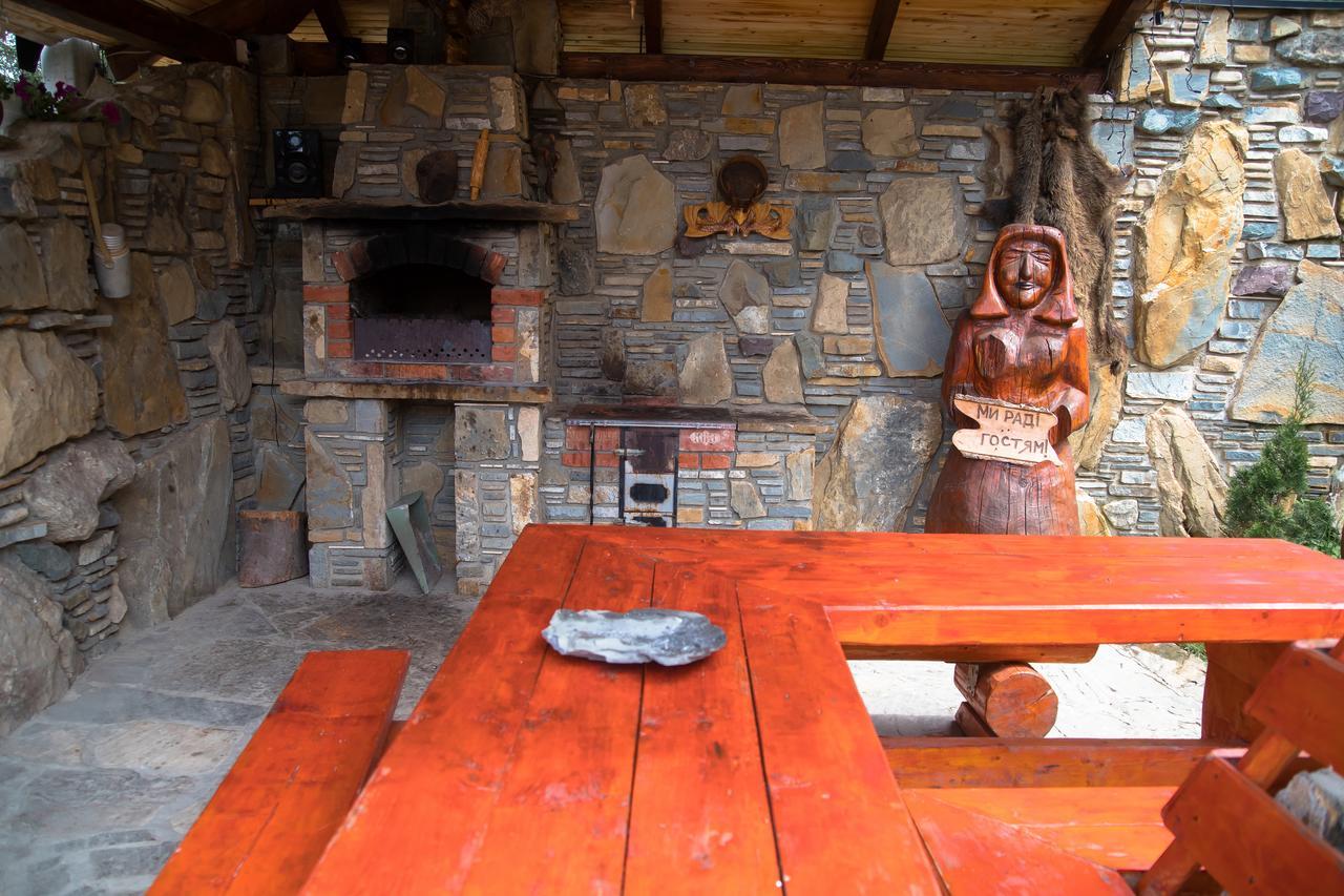 Maison d'hôtes Kabanova Gora à Bukovel Extérieur photo