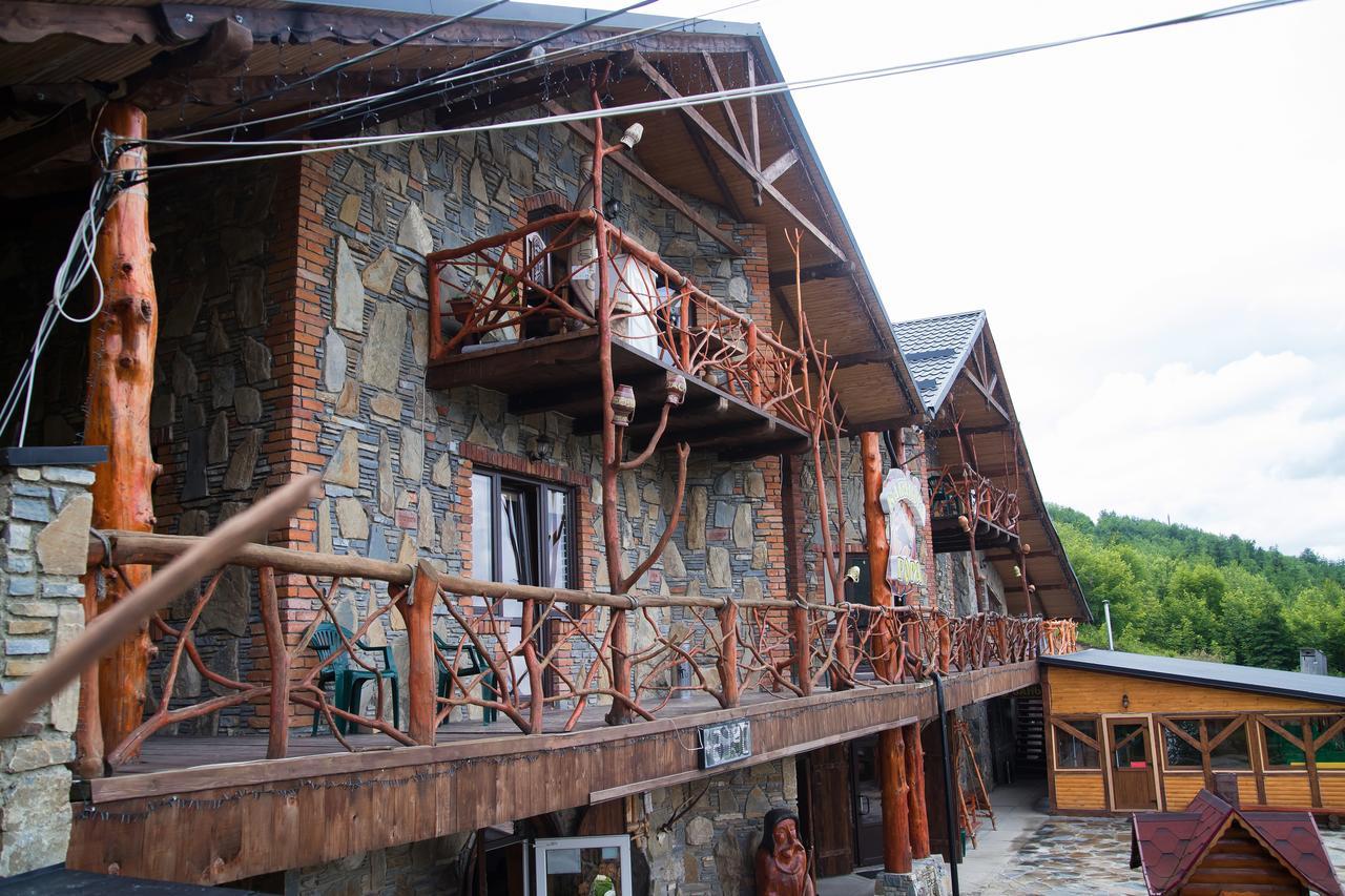 Maison d'hôtes Kabanova Gora à Bukovel Extérieur photo